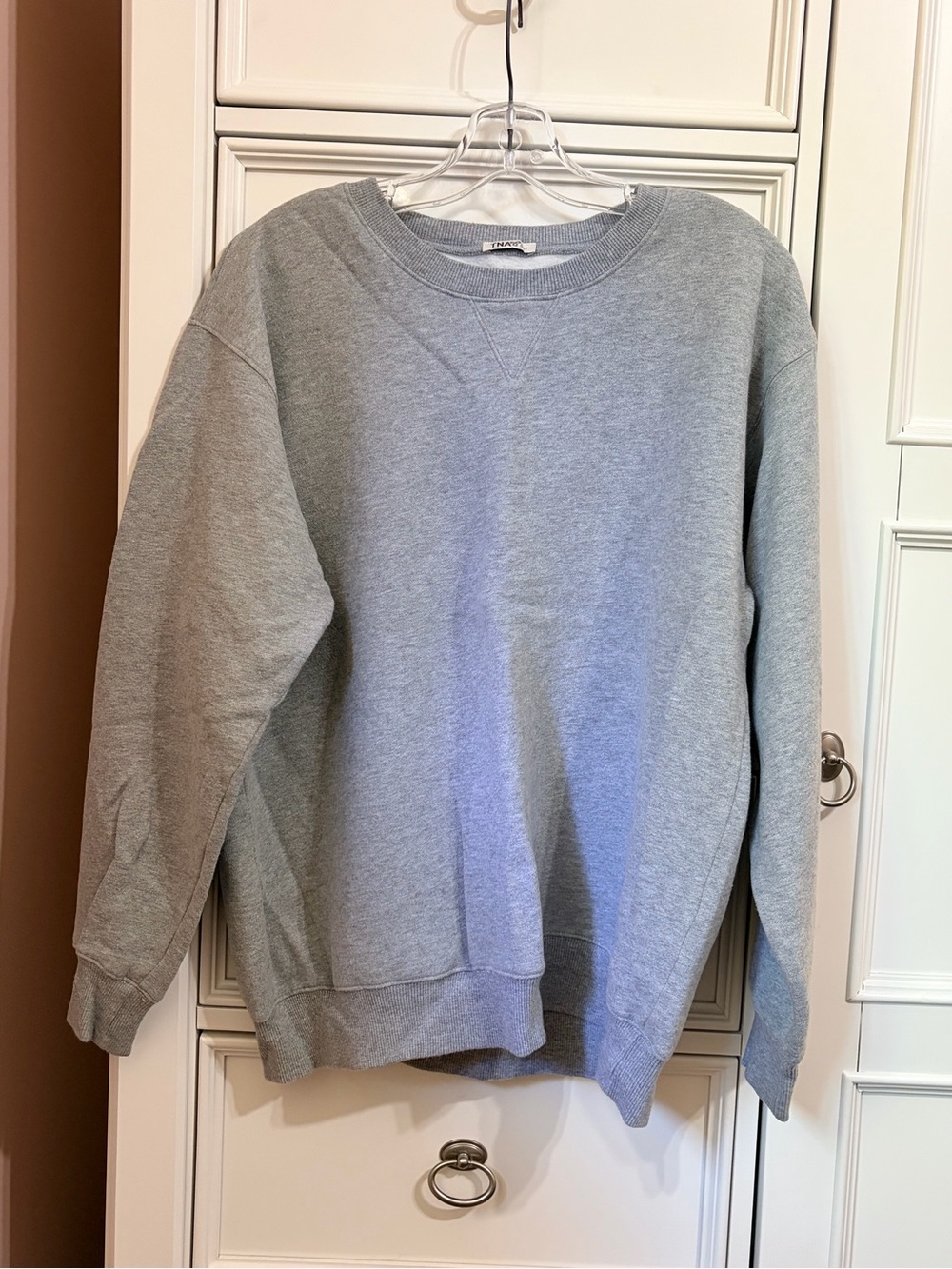 ARITZIA TNA grey Classic crewneck, large